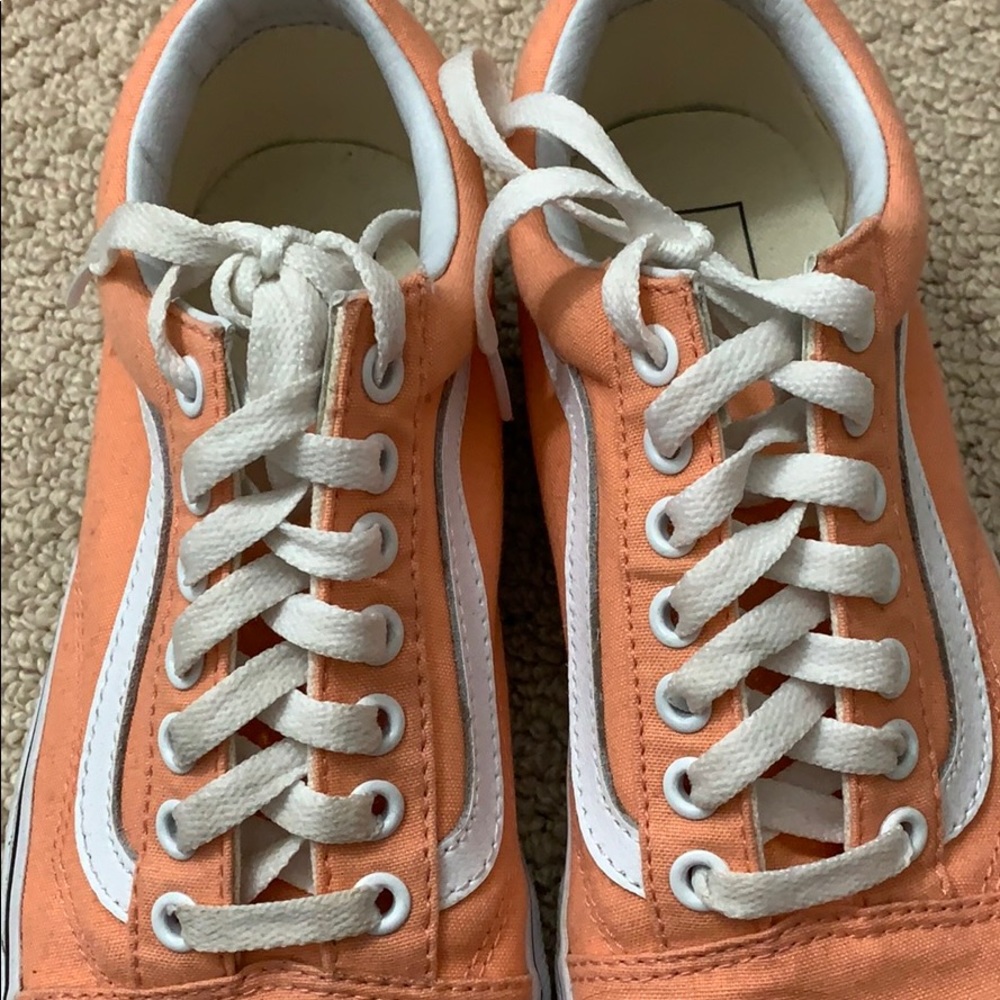 Vans - Picture 2 of 5